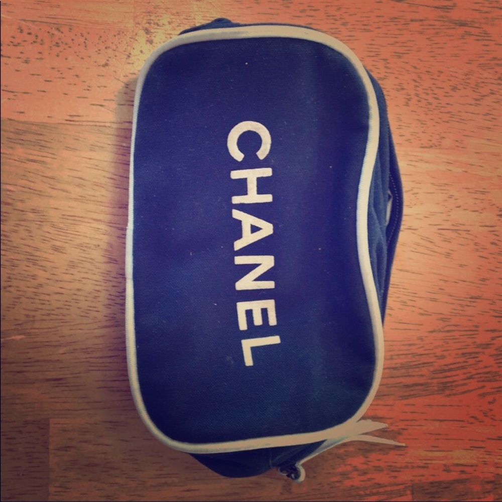 Chanel pouch